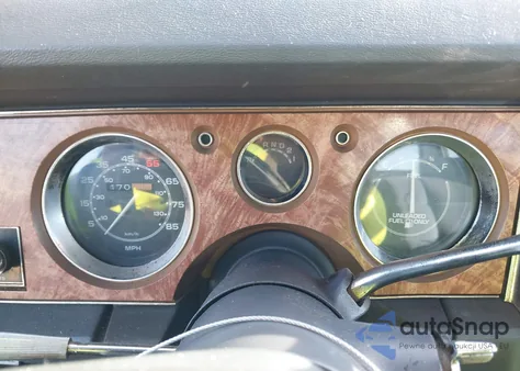 1983 Buick Lesabre Limited z USA, uszkodzony, nr VIN 1G4AP69Y6DX448408